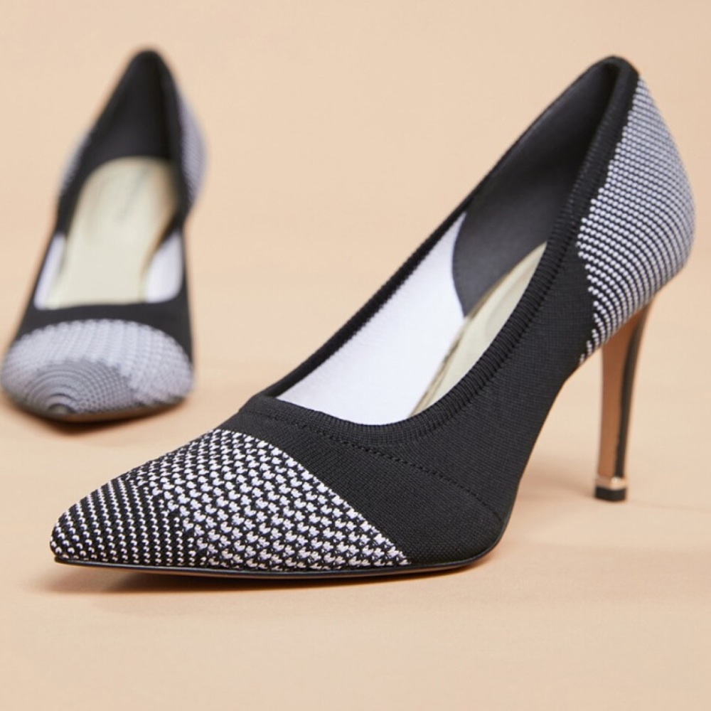 Kenneth Cole, Knit Riley Pump, 8.5, worn a few times-great condition! No box